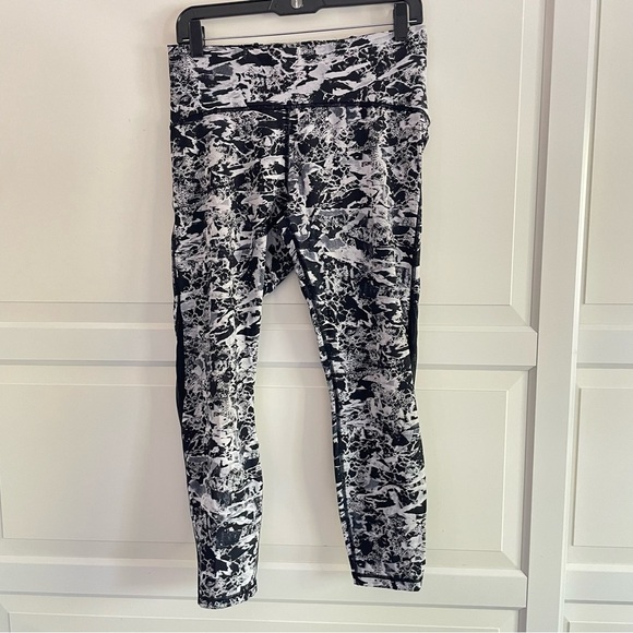 Lululemon Black Interlaced Starlight Train Times Leggings Size 10 26611 - Picture 3 of 15